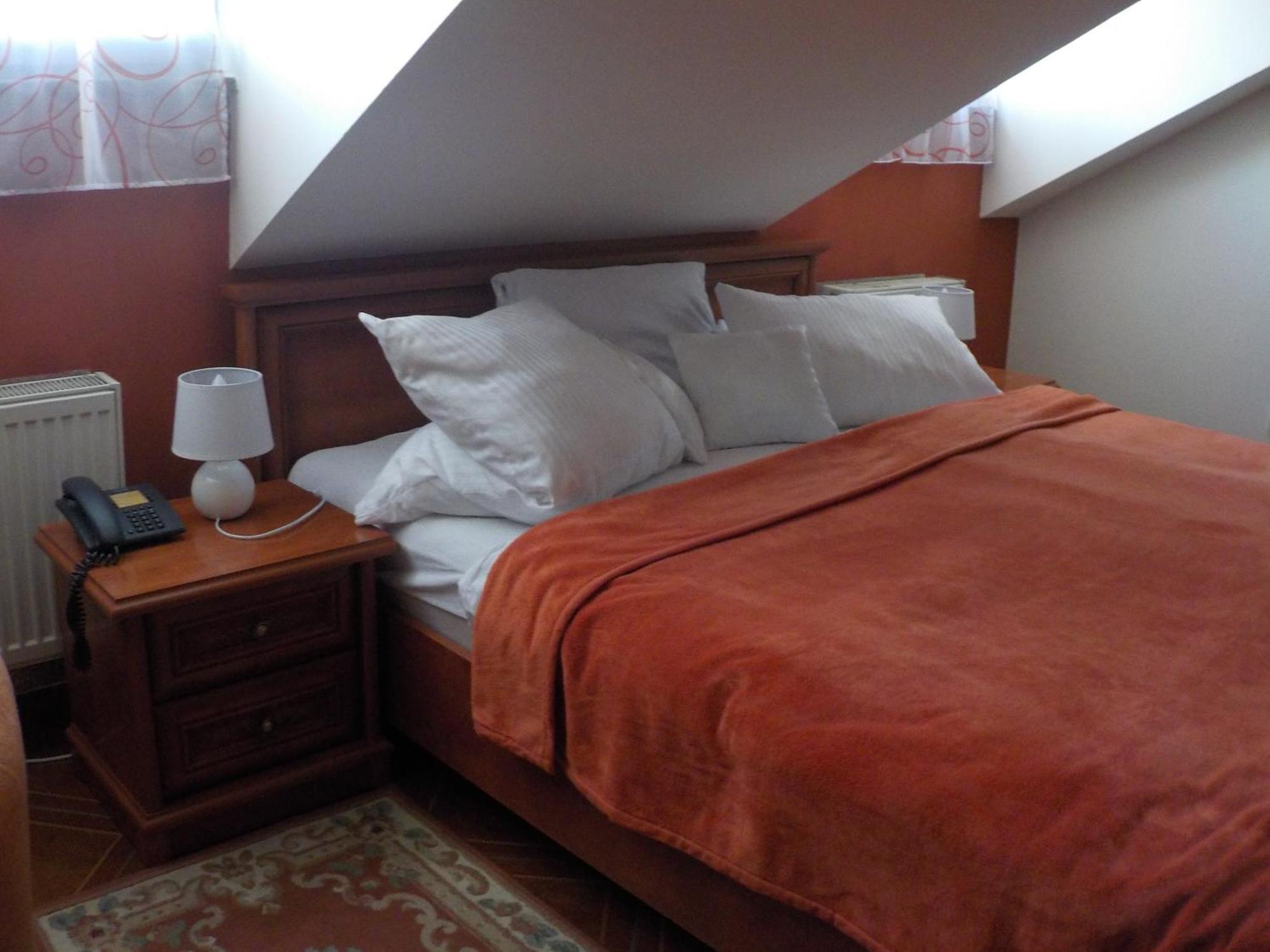 Hotel Krivan Kysucke Nove Mesto Стая снимка